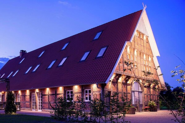 HackmannsHof am Abend (1)