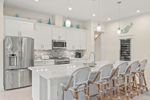 Full kitchen.
