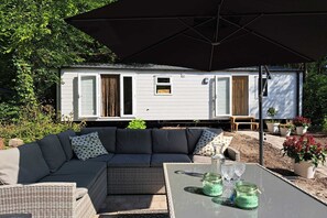 Außenseite Ferienhaus [Sommer]