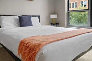Bedroom - Queen Bed
