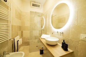 Autumn, Bathroom, Spring, Summer