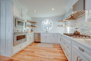 65 Dune Lane - Kitchen