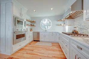 65 Dune Lane - Kitchen
