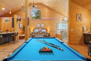 Spielezimmer