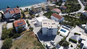 Exterior (1)