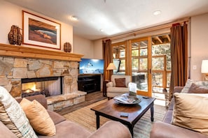 TPC-102C Cozy Cabin Vibes with Fireplace, Mountain Views, and Rustic Charm
