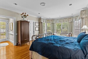 Indoors, Floor, Hardwood, Flooring, Bed