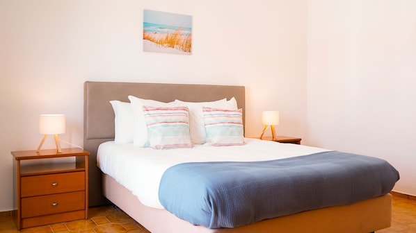 A serene retreat with soft neutrals and cozy linens. Perfect for a peaceful night's sleep. #CozyRetreat #PeacefulSleep #NeutralDecor #RelaxingStay