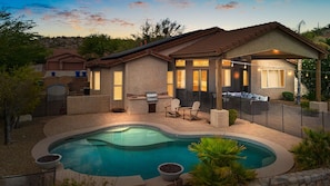pool/grill