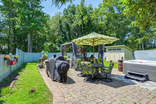 North East Vacation Rental | 3BR | 2BA | 2,480 Sq Ft | Stairs to Enter