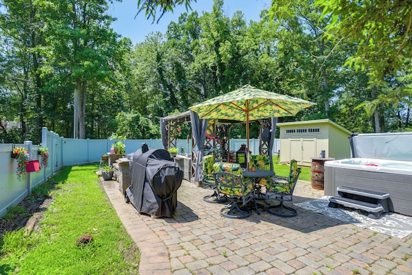 North East Vacation Rental | 3BR | 2BA | 2,480 Sq Ft | Stairs to Enter