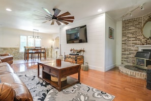 Living Room | Central A/C | Main Level
