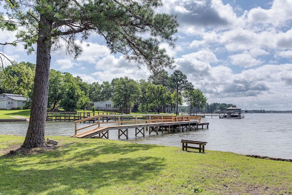 Camden Vacation Rental | 2BR | 2BA | 1,200 Sq Ft | 1 Step to Enter