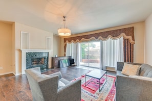 Living Room | 2 Queen Sleeper Sofas | Gas Fireplace | Smart TV | Free WiFi