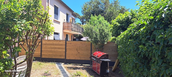 Enceinte de lâhĂ©bergement