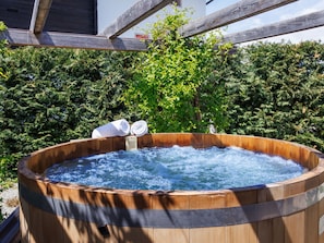 Bain à remous extérieur