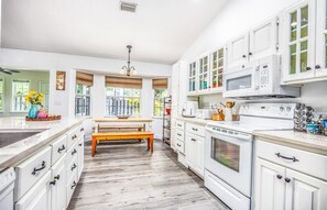 Gorgeous Open Kitchen with Dining Area