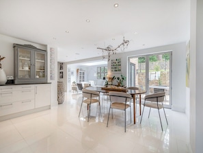 Dining Area | Fir Trees - Fir Tree Holidays, Crowborough