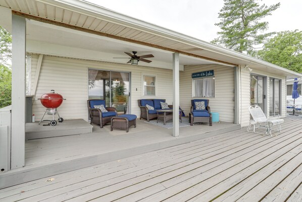 Henderson Vacation Rental | 3BR | 2BA | 1,000 Sq Ft | 1 Step to Enter