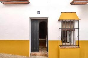 Außenseite Ferienhaus [Sommer]