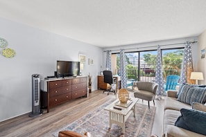 Ocean Villas 101 Living Area