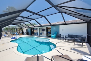 Beautiful screened/covered lanai