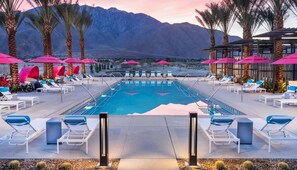 Take advantage of the complex amenities 