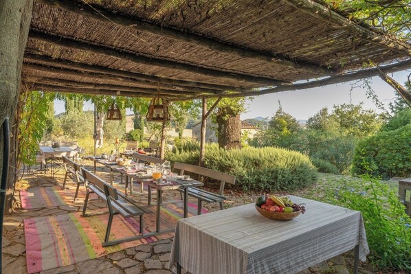 Outdoor dining