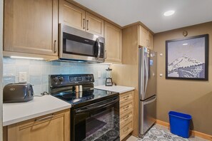 Indoors, Appliance, Microwave, Oven, Cooktop