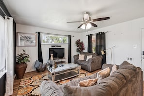Furniture, Indoors, Living Room, Room, Home Decor