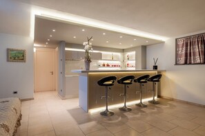 Bar (en la propiedad)