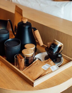 Kaffee und/oder Kaffeemaschine