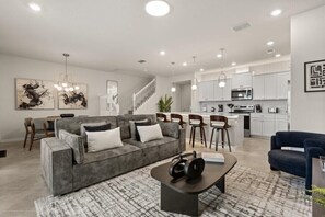 16112 Palm Frond Ave (2).jpg