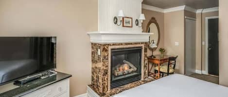 Unit with Queen size bed