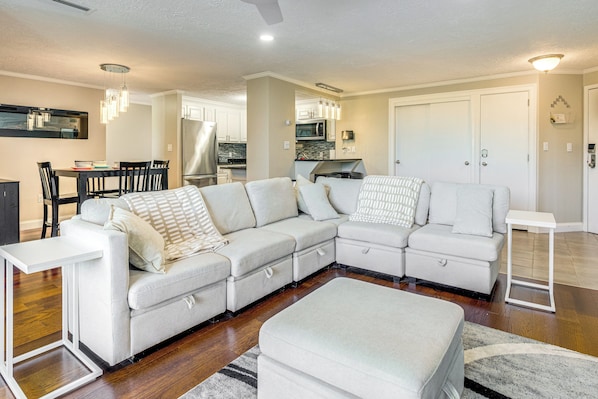 Manchester Vacation Rental | 3BR | 2BA | 1,093 Sq Ft | Step-Free Access