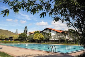 Swimming pool - common for all residence 