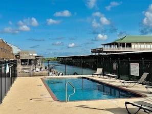 SHARED pool for Pirate's Cove guests