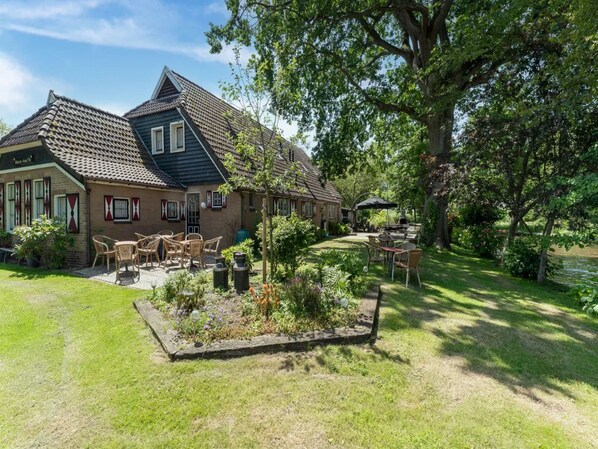 Außenseite Ferienhaus [Sommer]
