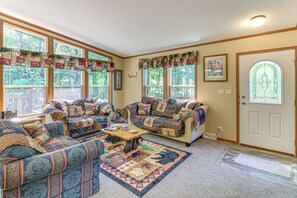 Living Area | TV