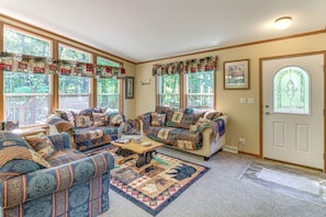 Living Area | TV