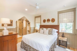 Bedroom 1: King Bed with ensuite Full Bathroom