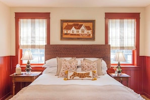 Bedroom 1: King Bed w/en suite Full Bathroom