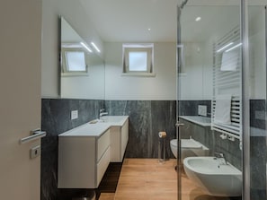Flooring, Interior Design, Plumbing Fixture, Floor, Sink, Bathroom Cabinet, Bathroom, Ceiling, Bathroom Sink, Tap