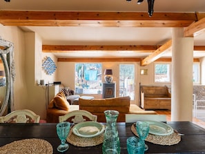 Bois, Design Intérieur, Sol, Meubles, Sol, Table, Table Cuisine Et Salle A Manger, Chaise, Parquet, PiÚce