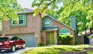 2-car parking in driveway