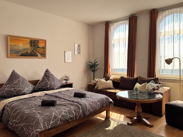 Schlafzimmer 1