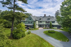 Aerial photo of the front of the home