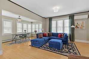 Whether you're here for Mount Rushmore, Black Hills adventures, or a cozy getaway, this vacation rental in Rapid City has everything you need to relax in style.