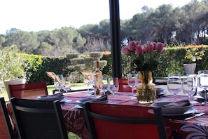 Outdoor dining