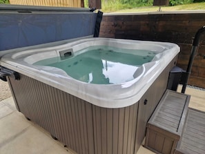 Bain à remous extérieur